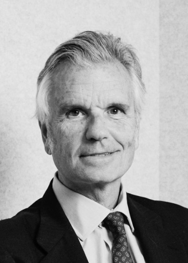 Black and white portrait of Andrés Pan de Soraluce Muguiro